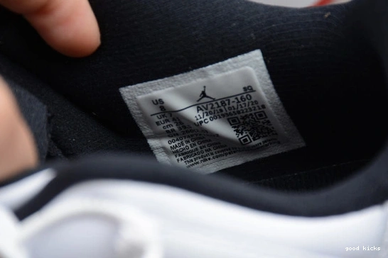 AV2187-160 Low Jordan Concord Retro 11  AV2187-160 Bred Air 0518
